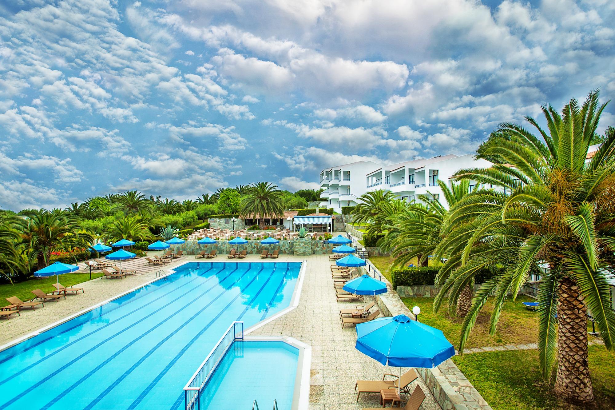 Xenios Port Marina Hotel Pefkochori Exterior foto